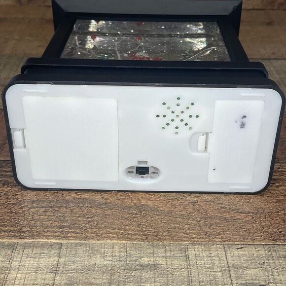 Winter Lane Musical Glitter Globe Lantern - Santa Scene Sold out on HSN!! EUC - Picture 9 of 9